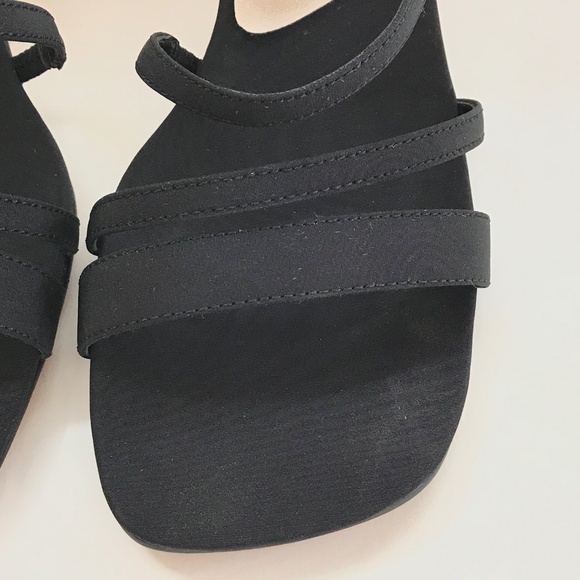 HILLARD & HANSON Kitten Heel Sandals Black Heels Women’s Size 6.5 - Picture 15 of 16